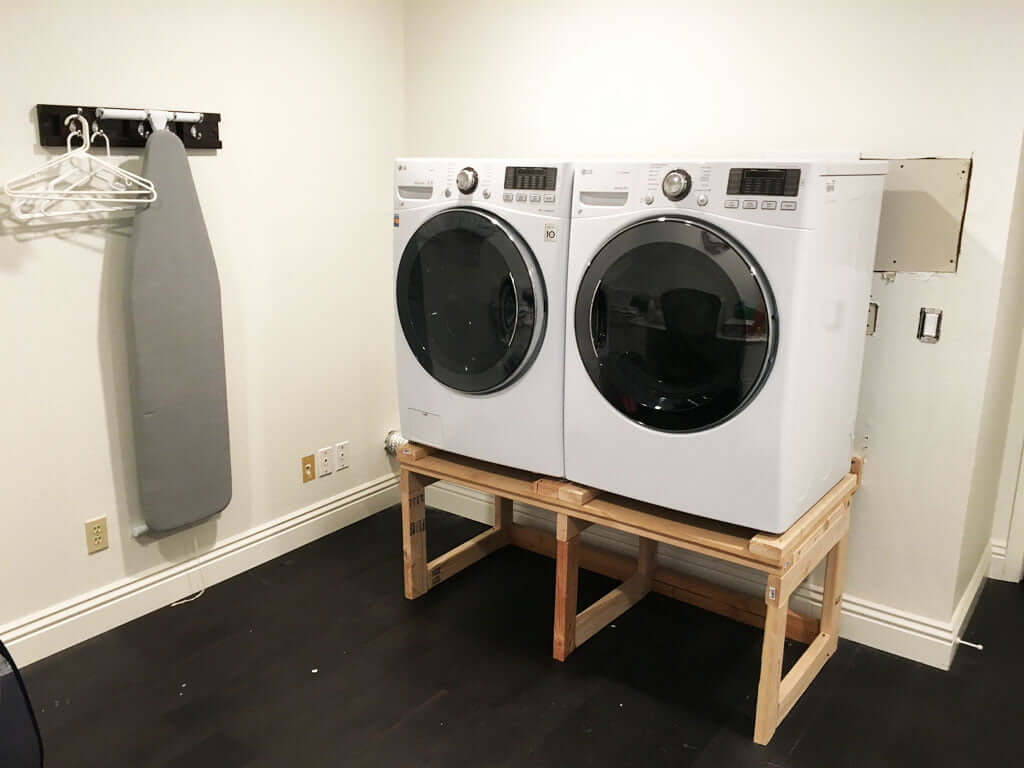 Read more about the article Raised Washer and Dryer: The Genius Hack No One Tells You About.