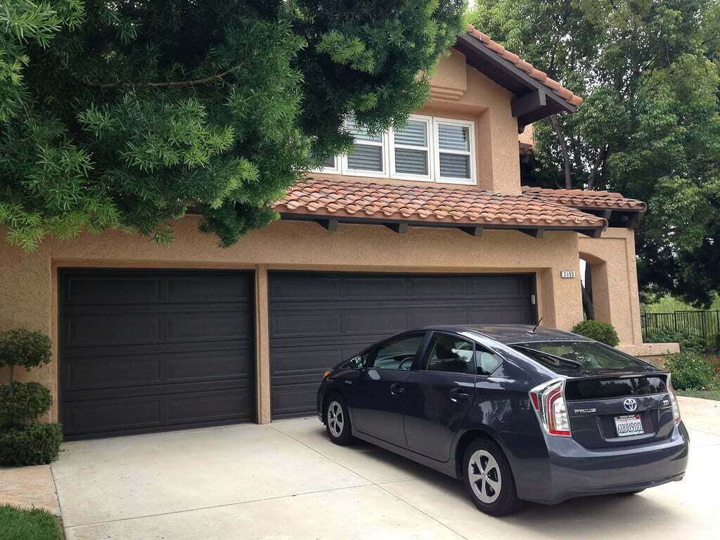 garage door example dark grey