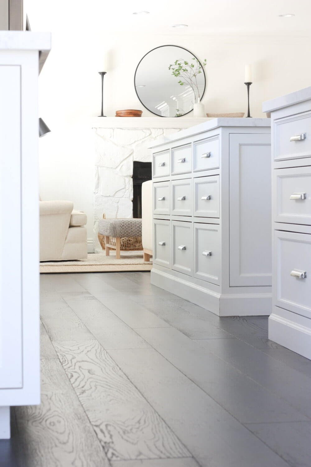 The Only 25 Pros & Cons of Dark vs Light Hardwood Floors (The Ultimate ...