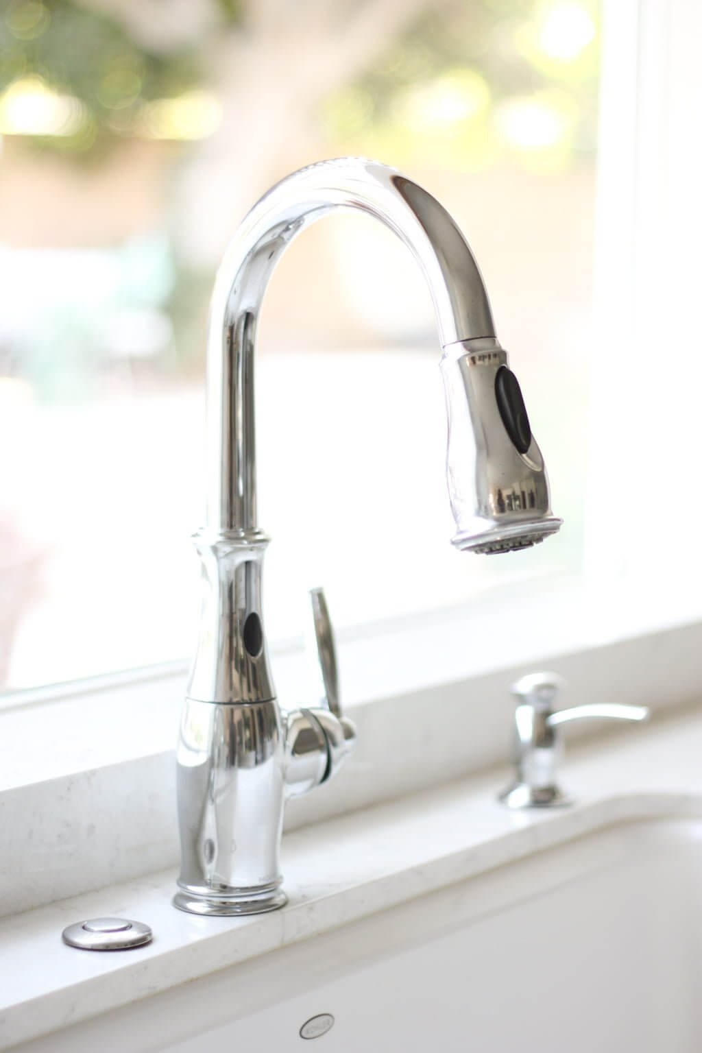 motion sensor faucet at kitchen sink idea