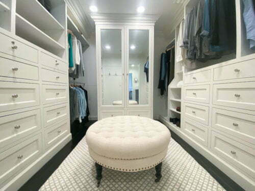 Read more about the article Master Closet Ideas: Don’t Forget These 11 Genius Must-haves!