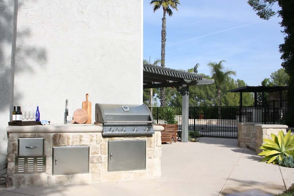 https://thebrainandthebrawn.com/wp-content/uploads/2022/02/Cost-to-Build-Outdoor-Kitchen.jpg