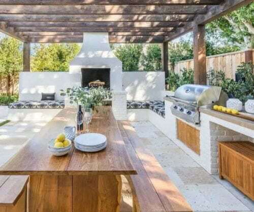 Read more about the article Backyard Kitchen: 5 Genius Must-haves You’ll Kick Yourself for Forgetting!