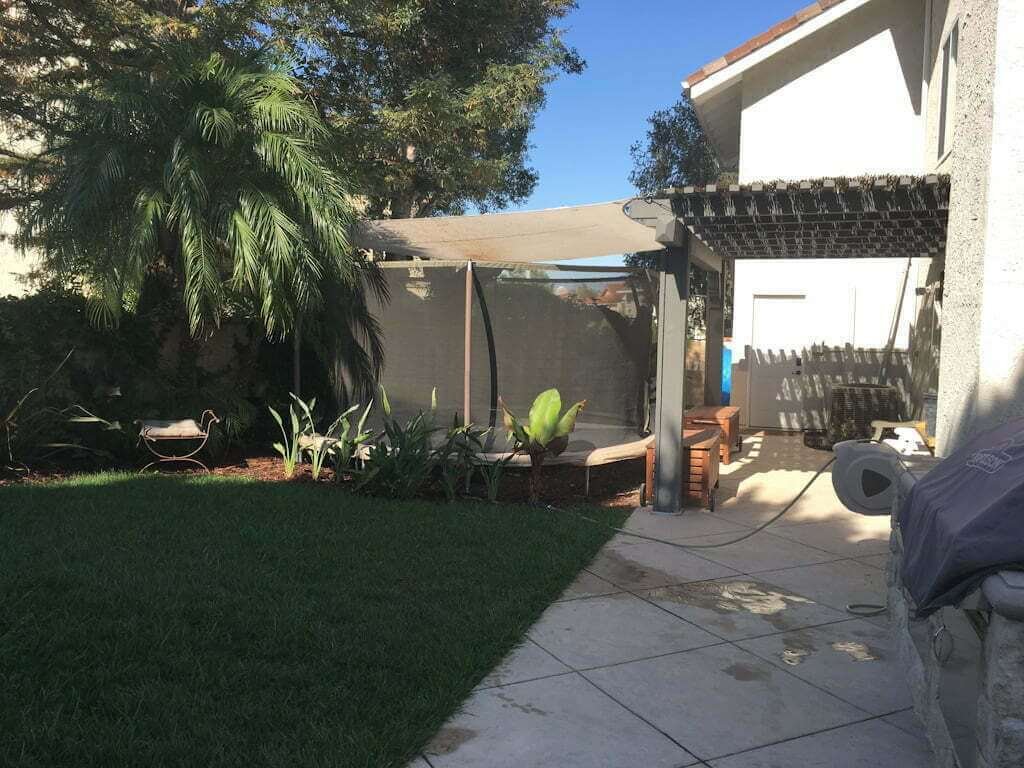 in-ground trampoline with net