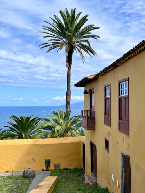 Read more about the article The Canary Islands: 15 Must-Do Activities (+ Living In Spain Again)!