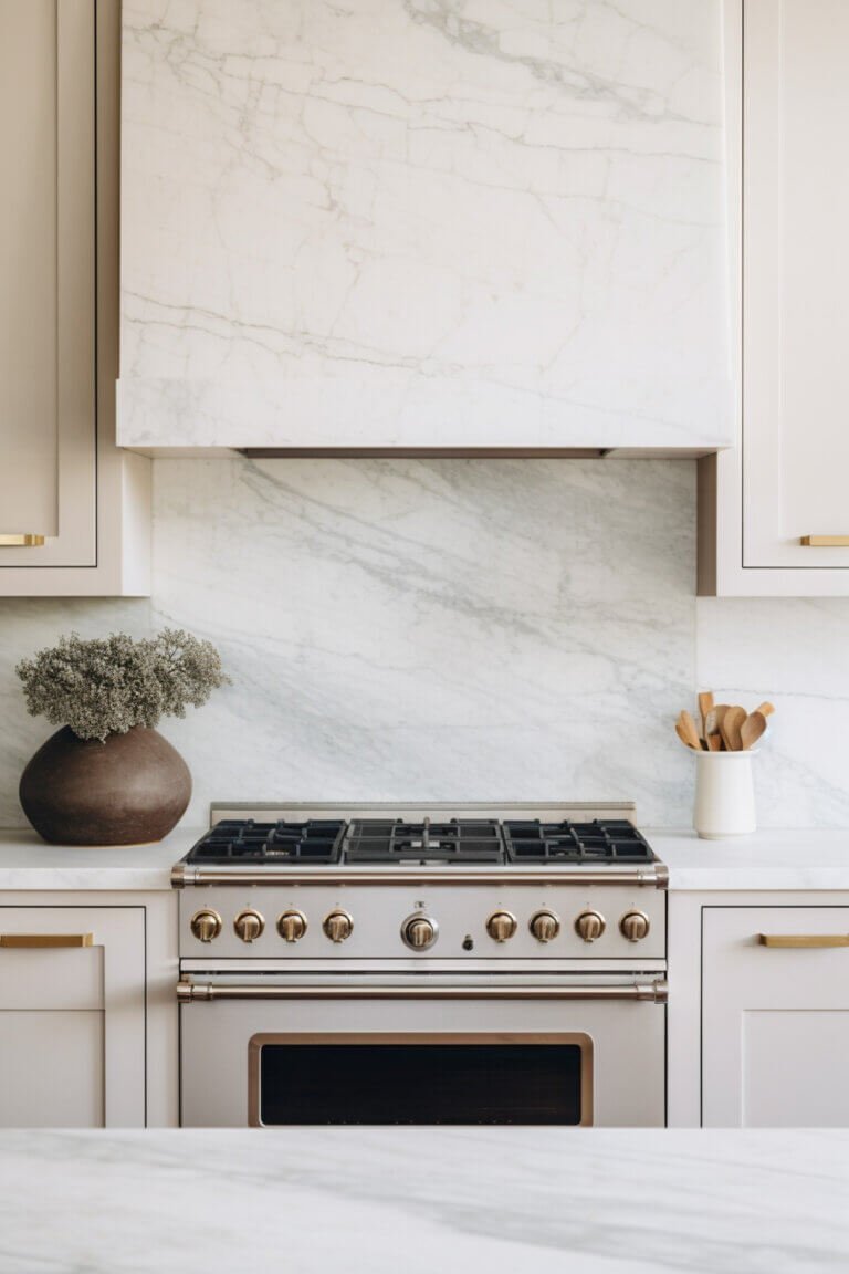 Solid Backsplash Behind Stove: The Genius Hack That Saves You Scrubbing!